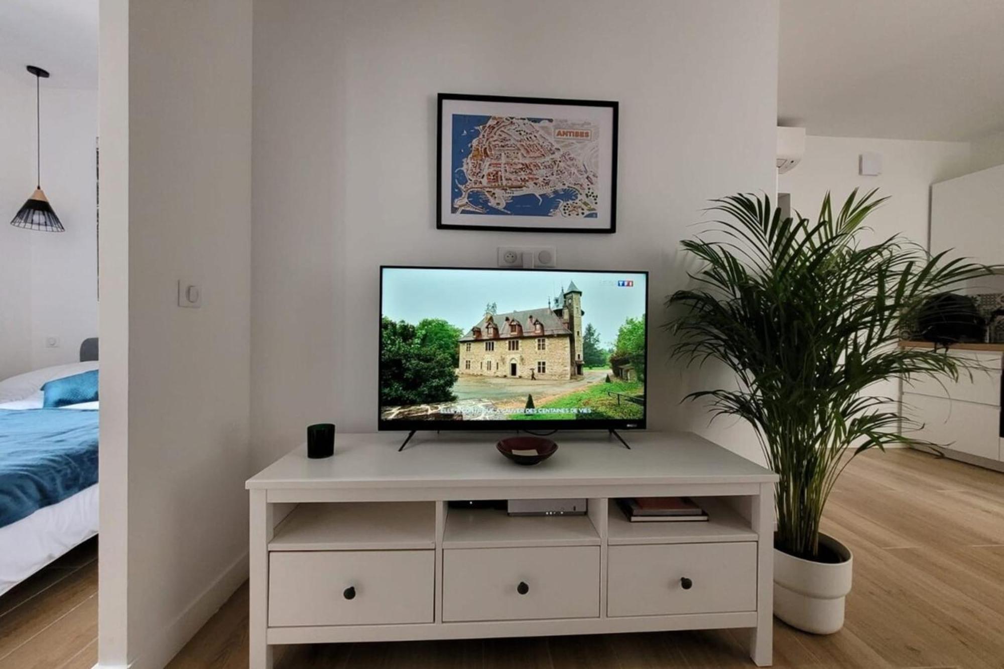 06An - Beautiful Apartment In The Heart Of Old Antibes Exteriér fotografie